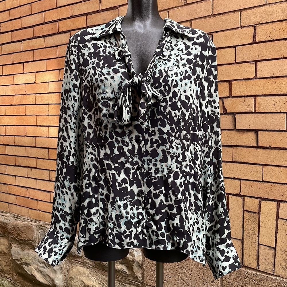 Worth green black silk removable bow blouse Size 16
